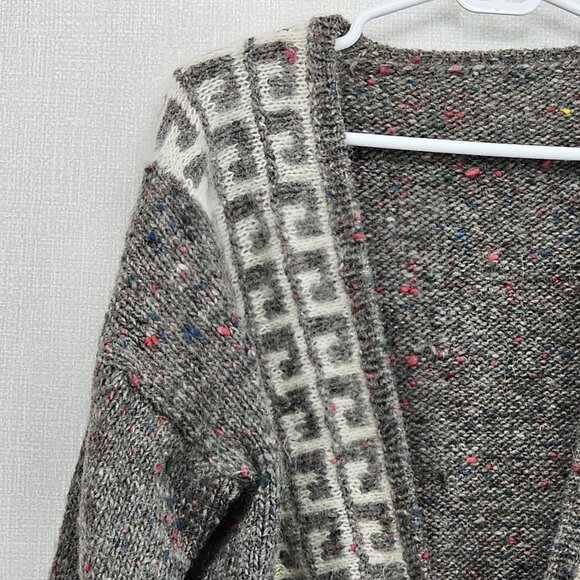 Vintage Women Made Italy Grey 100% Wool and Alpaca Wool Sweater Cardigan Size S - Picture 2 of 6